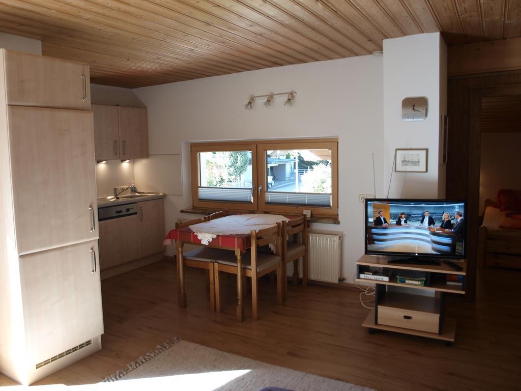 Ferienwohnungen Sommavilla Fulpmes Chambre photo